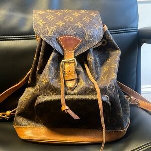 Vintage authentic Louis Vuitton backpack medium size